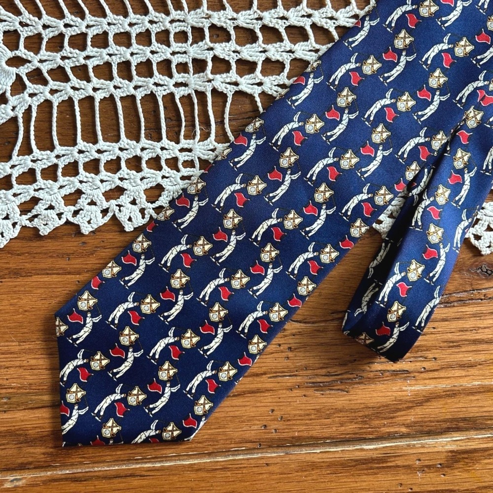 Vintage The Custom Shop Shirtmakers Silk Tie Navy Blue Golf‎ Novelty Print USA